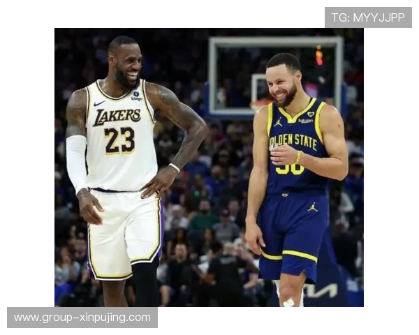 湖人队迎战勇士季前赛提前上演超级对决 詹姆斯与库里同场竞技引发热议
